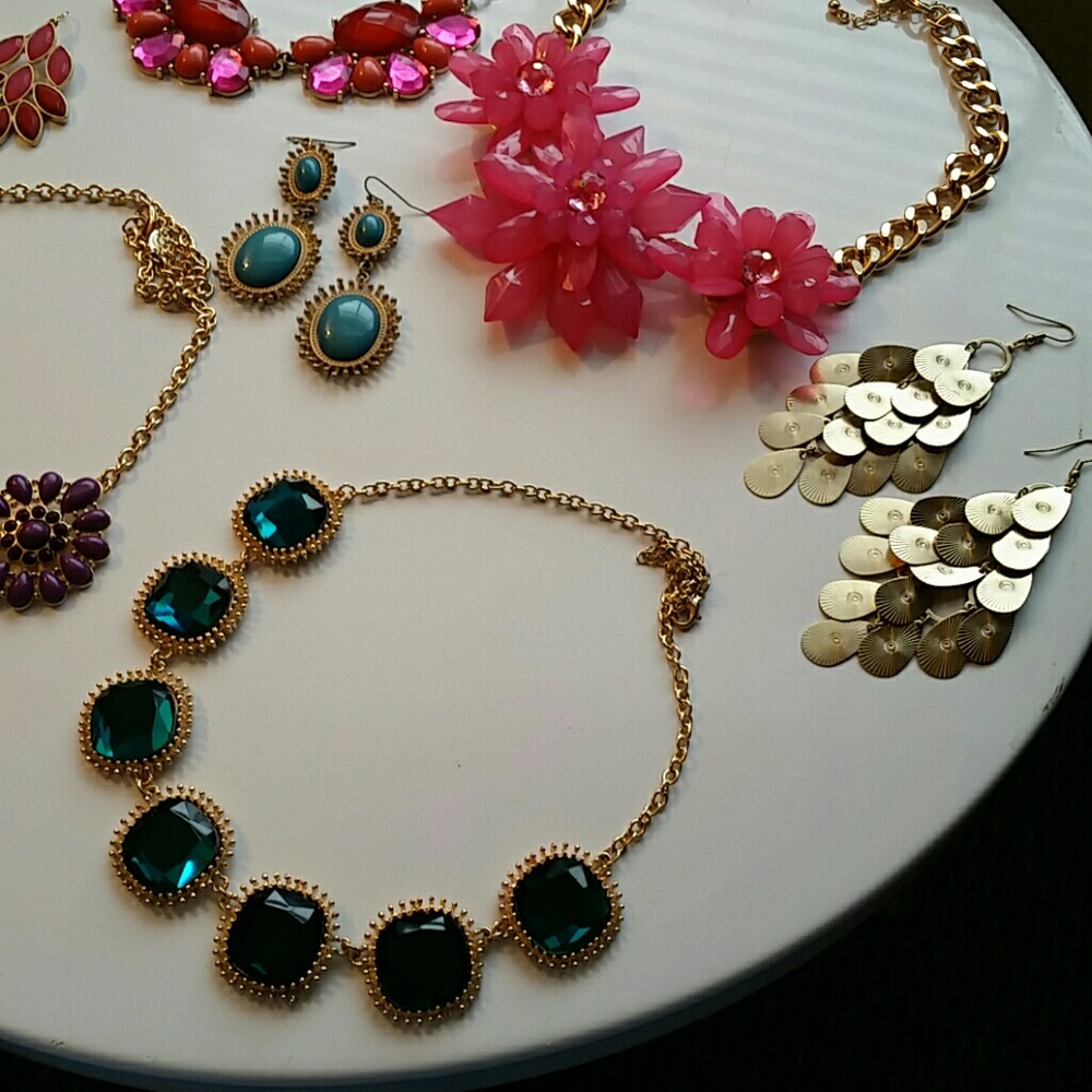 Statement Jewelry - image 3